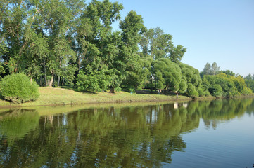 Fototapeta na wymiar rriverbank landscape
