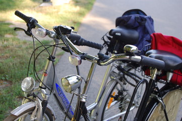 Fototapeta na wymiar dwa rowery