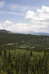 Fototapeta na wymiar valley below bear lake