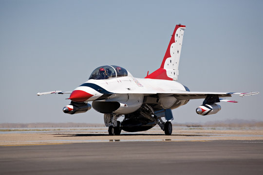 f16 taxi for takeoff