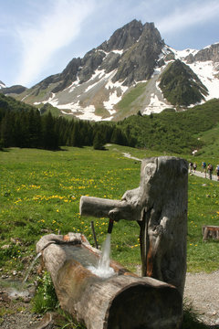 fontaine en bois (réf tmb15)