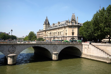 bridge over seine