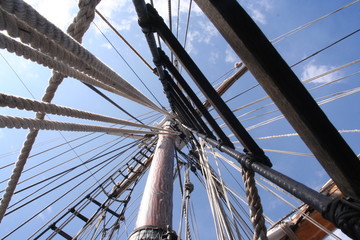 looking up sailing ship mast into the rigging - st - obrazy, fototapety, plakaty