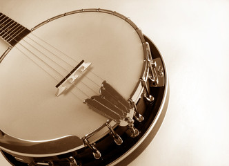 banjo at angle