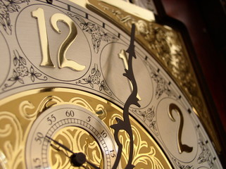 time on a grandfather clock