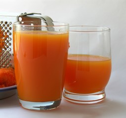 carrots' juice in glasses