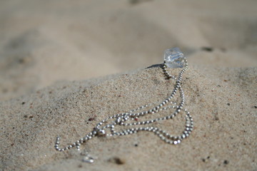 necklace in the sand 3