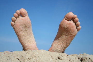 feets up