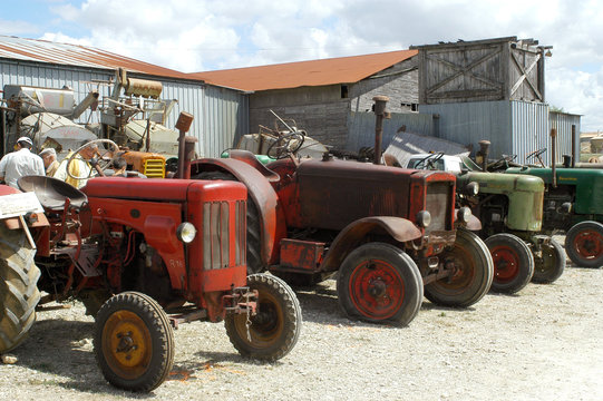 les vieux tracteurs