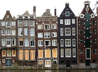 Fototapeta na wymiar domy amsterdam