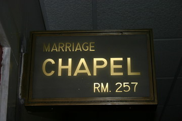 Obraz premium city hall wedding sign