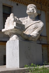 kiev statue