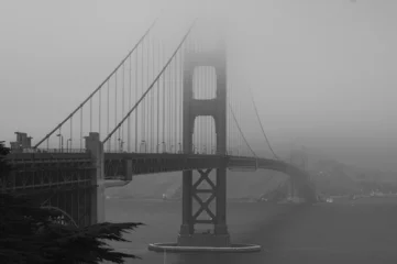 Papier Peint photo Pont du Golden Gate golden gate bridge in fog