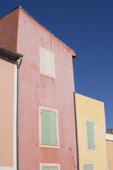Fototapeta na wymiar maison en provence