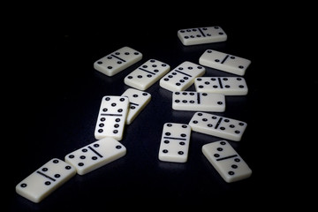 dominoes