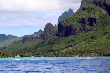 tahiti mountains