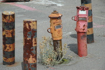 fire hydrant pump valves with rusty pillars