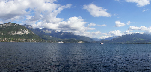 lac de montagne