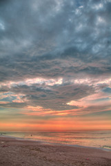Fototapeta na wymiar Morze rano przed burzą (hdr-post processing)