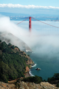 golden gate bridge under fog