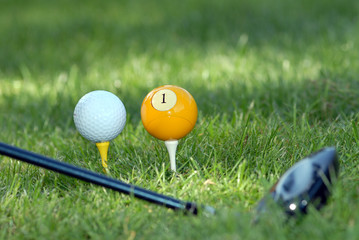 balle de golf et club