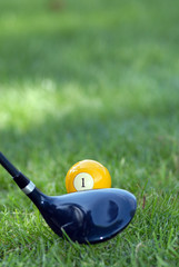 balle de golf et club