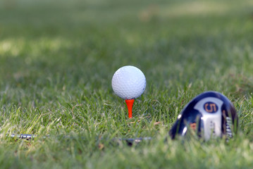 balle de golf et club