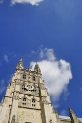 Fototapeta na wymiar Canterbury Cathedral i niebo (dla tekstu)