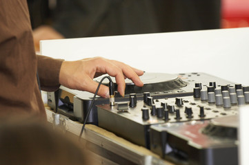 dj