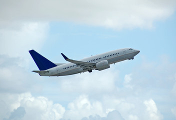 Fototapeta na wymiar odrzutowiec pasażerski Boeing 737