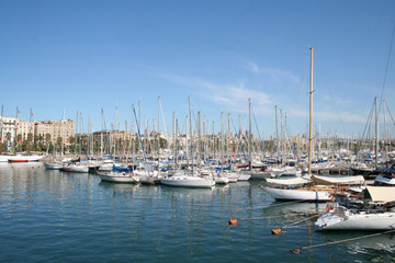 Fototapeta na wymiar boats at the quay.