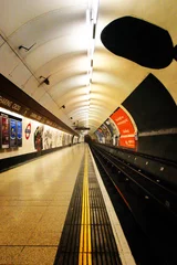 Deurstickers london underground platform © Duncan Hewitt