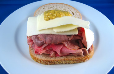 open face roast beef sandwich
