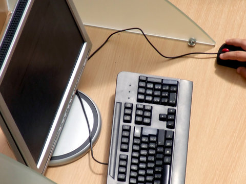 19" tft monitor and keyboard
