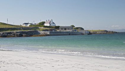 beach at inis m&oacute;r