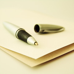 kugelschreiber und papier