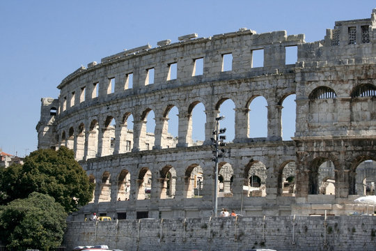 the famous roman landmark in croatia