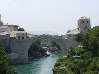 Fototapeta na wymiar Most w Mostarze