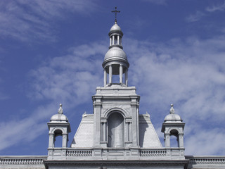 Fototapeta na wymiar cupola with cross and balustrade