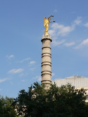 statue à paris (1)