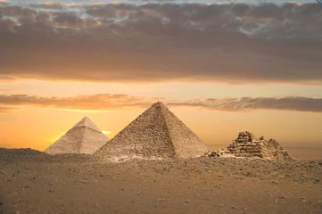 Papier Peint photo Lavable Egypte ancient pyramids