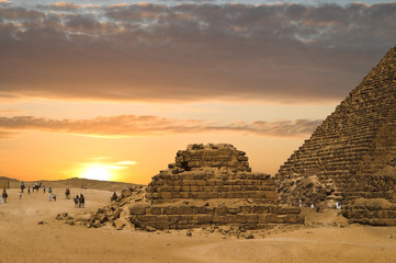 sunset at the great pyramids of gizeh
