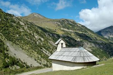 Fototapeta na wymiar chapelle de la saulce (xixème siècle)