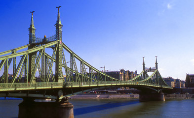 freiheitsbrücke2