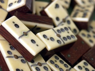 dominos