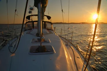 Printed kitchen splashbacks Sailing sailing away from the sunset