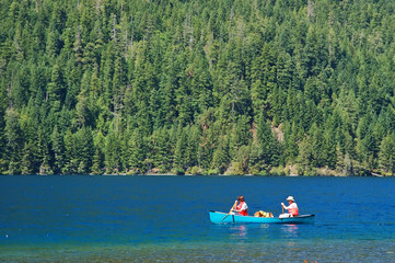 Fototapeta na wymiar kayaking by the lakeshore