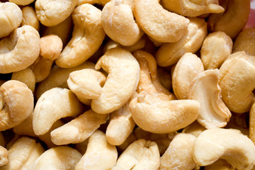 photo of a bowl of cashews