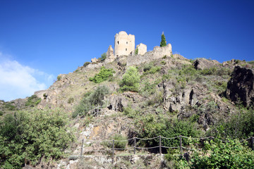 Fototapeta na wymiar fortified castle ruins