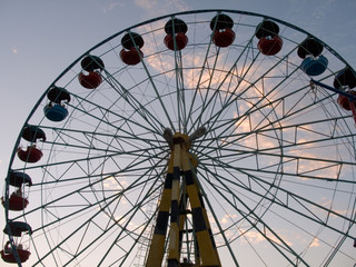silhouette of wheel (attraction)
